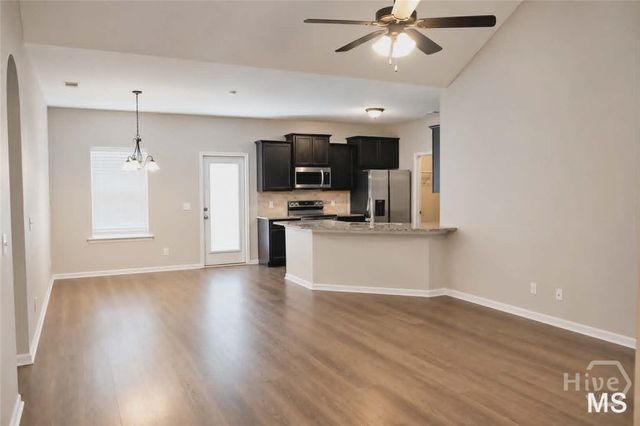 152 Summerhill Drive NE, Ludowici, GA 31316