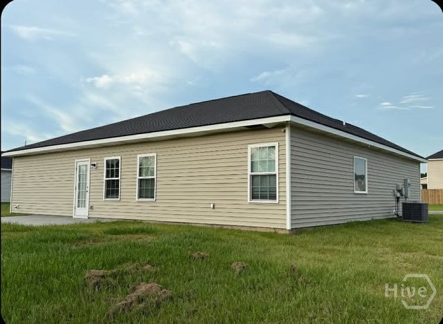 152 Summerhill Drive NE, Ludowici, GA 31316