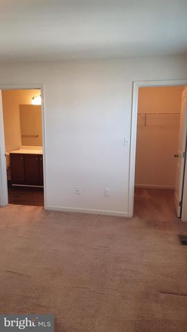 803 SCHOONER LN, Mechanicsburg, PA 17050