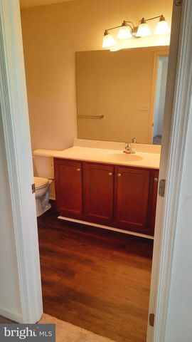 803 SCHOONER LN, Mechanicsburg, PA 17050