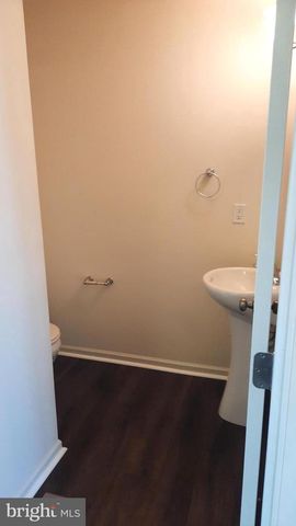 803 SCHOONER LN, Mechanicsburg, PA 17050