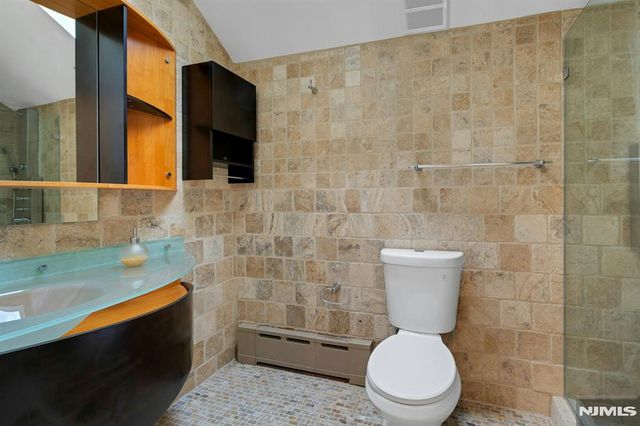 737 Ridge Road, Kinnelon Borough, NJ 07405