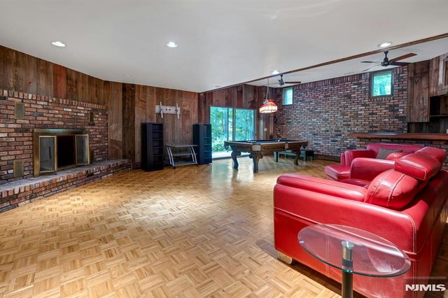 737 Ridge Road, Kinnelon Borough, NJ 07405