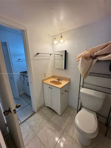 12105 NE 6th Avenue 304, North Miami, FL 33161