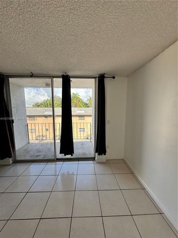 12105 NE 6th Avenue 304, North Miami, FL 33161