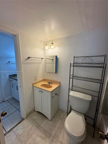 12105 NE 6th Avenue 304, North Miami, FL 33161
