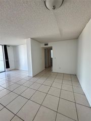 12105 NE 6th Avenue 304, North Miami, FL 33161