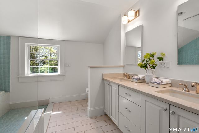 10 Sprucewood Lane, Westport, CT 06880