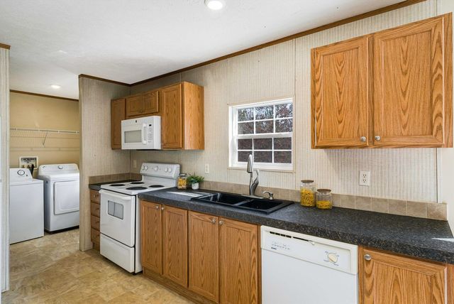 12090 S CONSTITUTION RTE, Scottsville, VA 24590