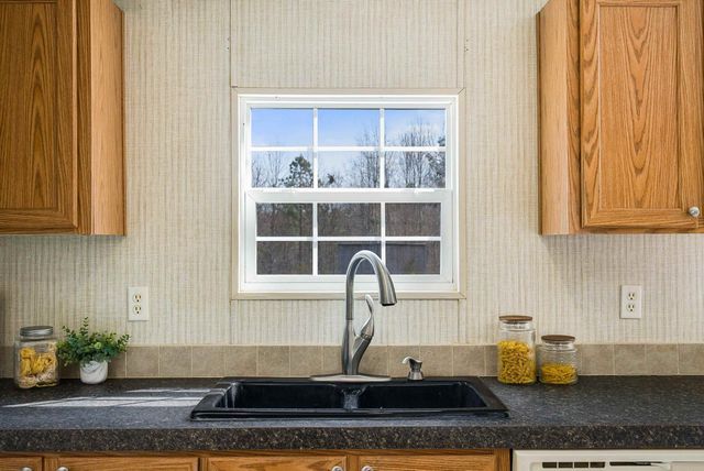 12090 S CONSTITUTION RTE, Scottsville, VA 24590