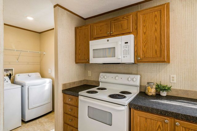 12090 S CONSTITUTION RTE, Scottsville, VA 24590