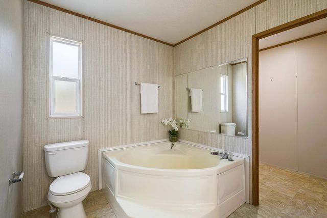 12090 S CONSTITUTION RTE, Scottsville, VA 24590