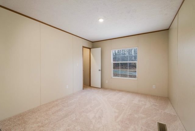 12090 S CONSTITUTION RTE, Scottsville, VA 24590