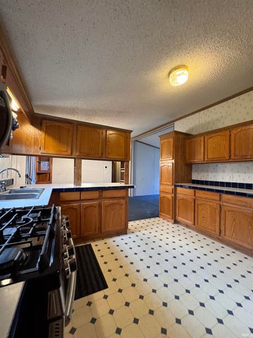 5624 E Neininger Drive, Monticello, IN 47960