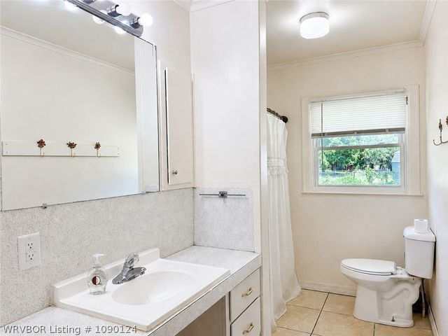 203 NE C Street, Stigler, OK 74462