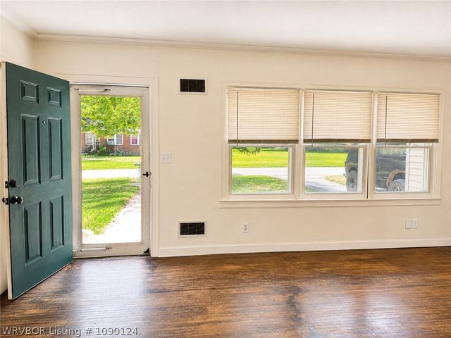 203 NE C Street, Stigler, OK 74462