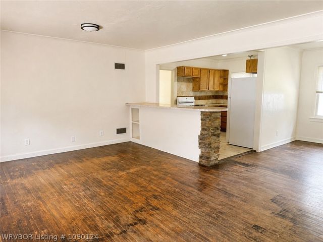 203 NE C Street, Stigler, OK 74462