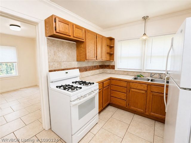 203 NE C Street, Stigler, OK 74462