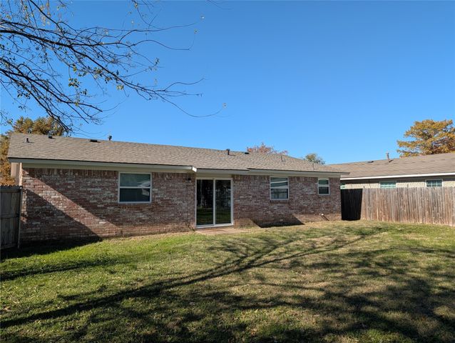 5649 Conroy Street, Fort Worth, TX 76134