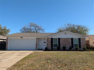 5649 Conroy Street, Fort Worth, TX 76134
