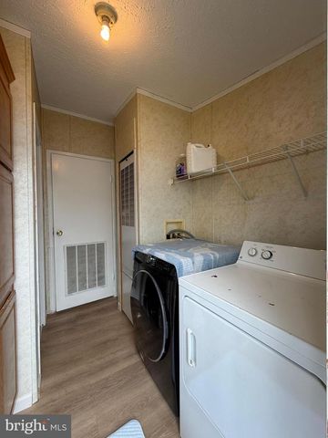 22 VINTAGE LN, Honey Brook, PA 19344