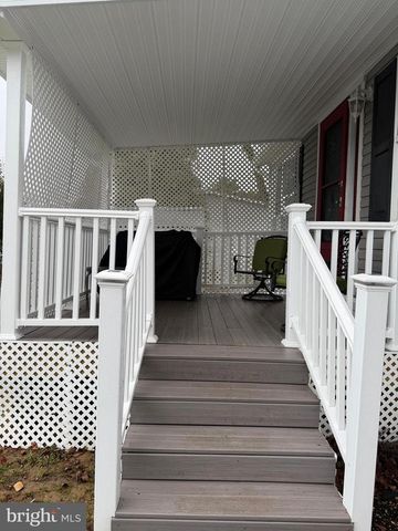 22 VINTAGE LN, Honey Brook, PA 19344