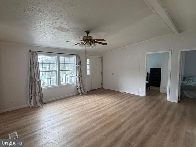 22 VINTAGE LN, Honey Brook, PA 19344