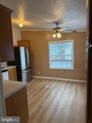 22 VINTAGE LN, Honey Brook, PA 19344