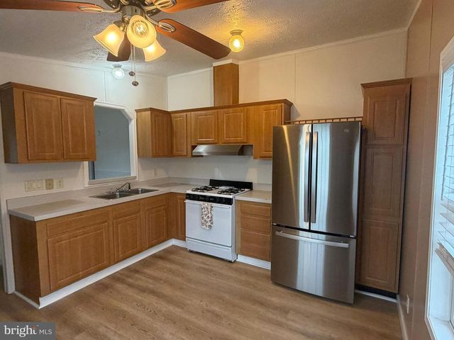 22 VINTAGE LN, Honey Brook, PA 19344