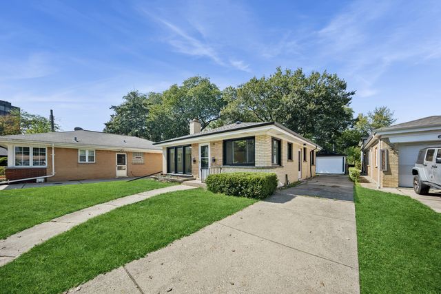6226 N La Crosse Avenue, Chicago, IL 60646