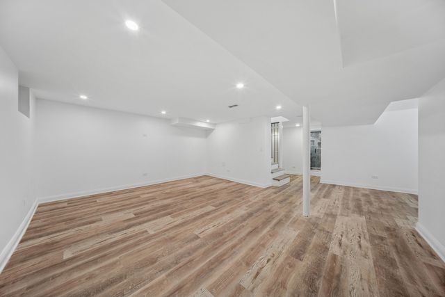 6226 N La Crosse Avenue, Chicago, IL 60646