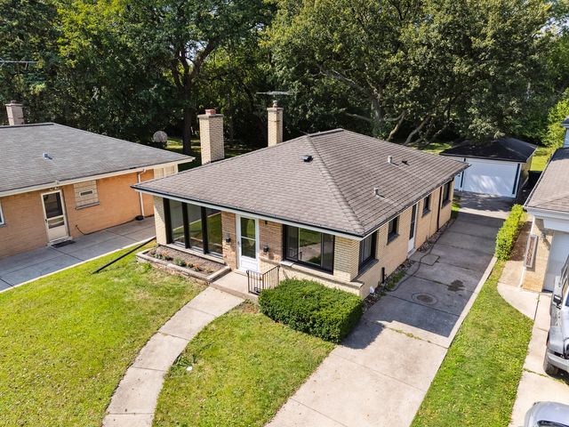 6226 N La Crosse Avenue, Chicago, IL 60646