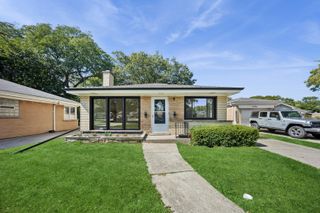 6226 N La Crosse Avenue, Chicago, IL 60646