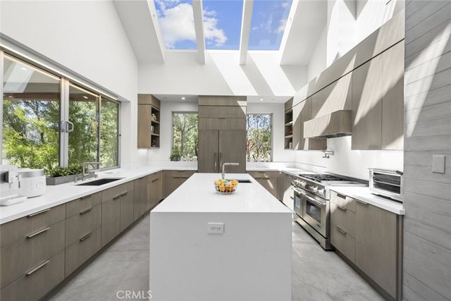 18177 Knoll Hill, Granada Hills, CA 91344