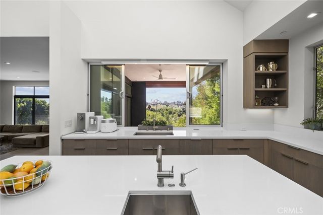 18177 Knoll Hill, Granada Hills, CA 91344