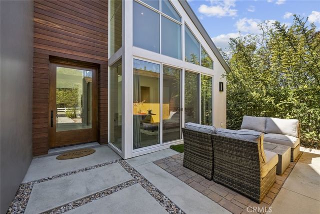 18177 Knoll Hill, Granada Hills, CA 91344