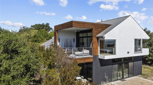 18177 Knoll Hill, Granada Hills, CA 91344