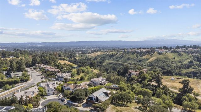 18177 Knoll Hill, Granada Hills, CA 91344