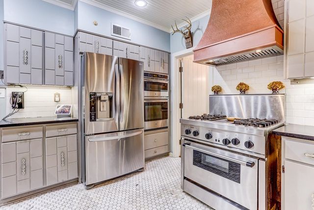 450 S GOODLETT ST, Memphis, TN 38117