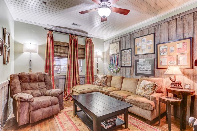 450 S GOODLETT ST, Memphis, TN 38117