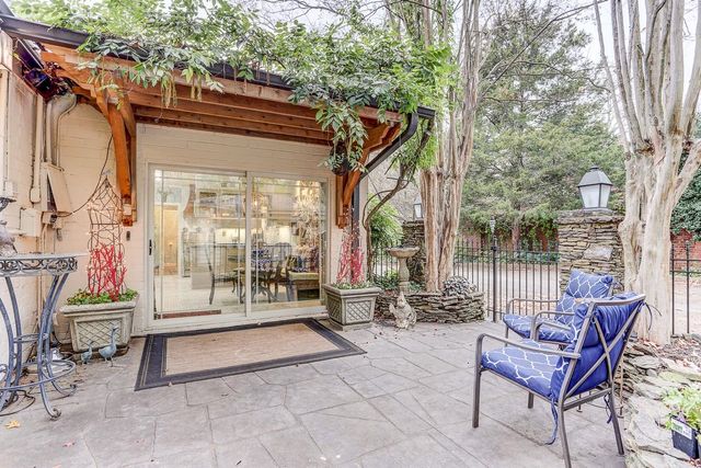 450 S GOODLETT ST, Memphis, TN 38117