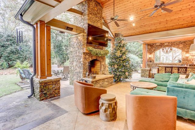 450 S GOODLETT ST, Memphis, TN 38117