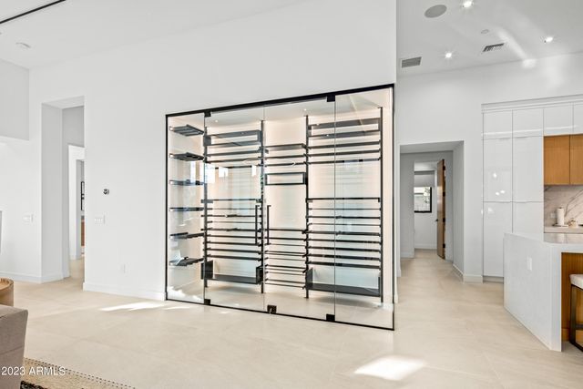 37200 N CAVE CREEK Road 1042, Scottsdale, AZ 85262