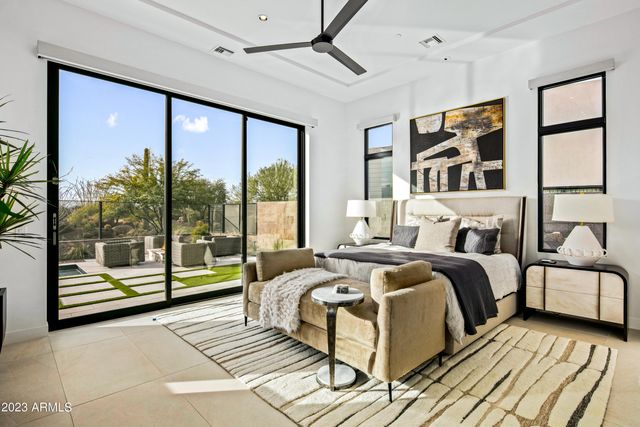 37200 N CAVE CREEK Road 1042, Scottsdale, AZ 85262