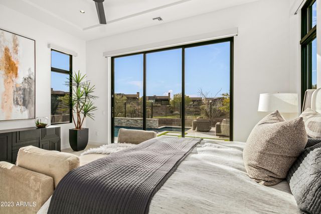 37200 N CAVE CREEK Road 1042, Scottsdale, AZ 85262