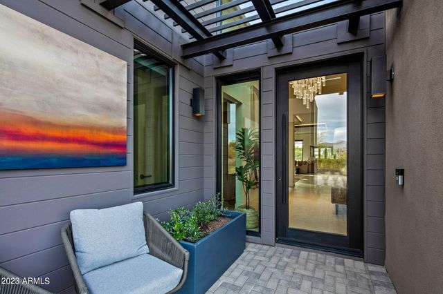 37200 N CAVE CREEK Road 1042, Scottsdale, AZ 85262