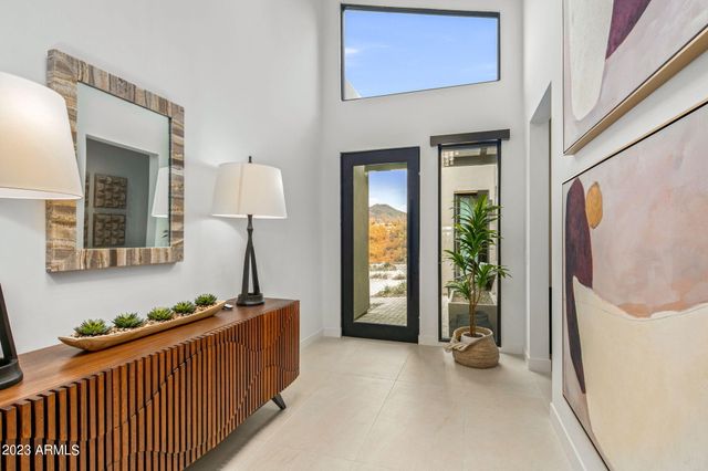 37200 N CAVE CREEK Road 1042, Scottsdale, AZ 85262