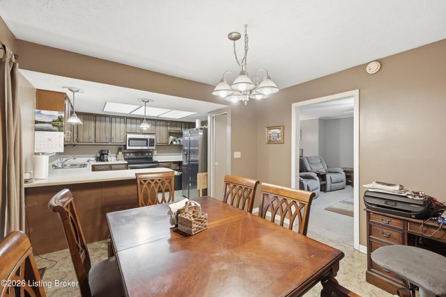 3 Richardson Ct, Frankfort, KY 40601