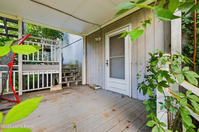 3 Richardson Ct, Frankfort, KY 40601