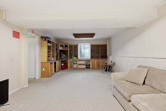 3 Richardson Ct, Frankfort, KY 40601